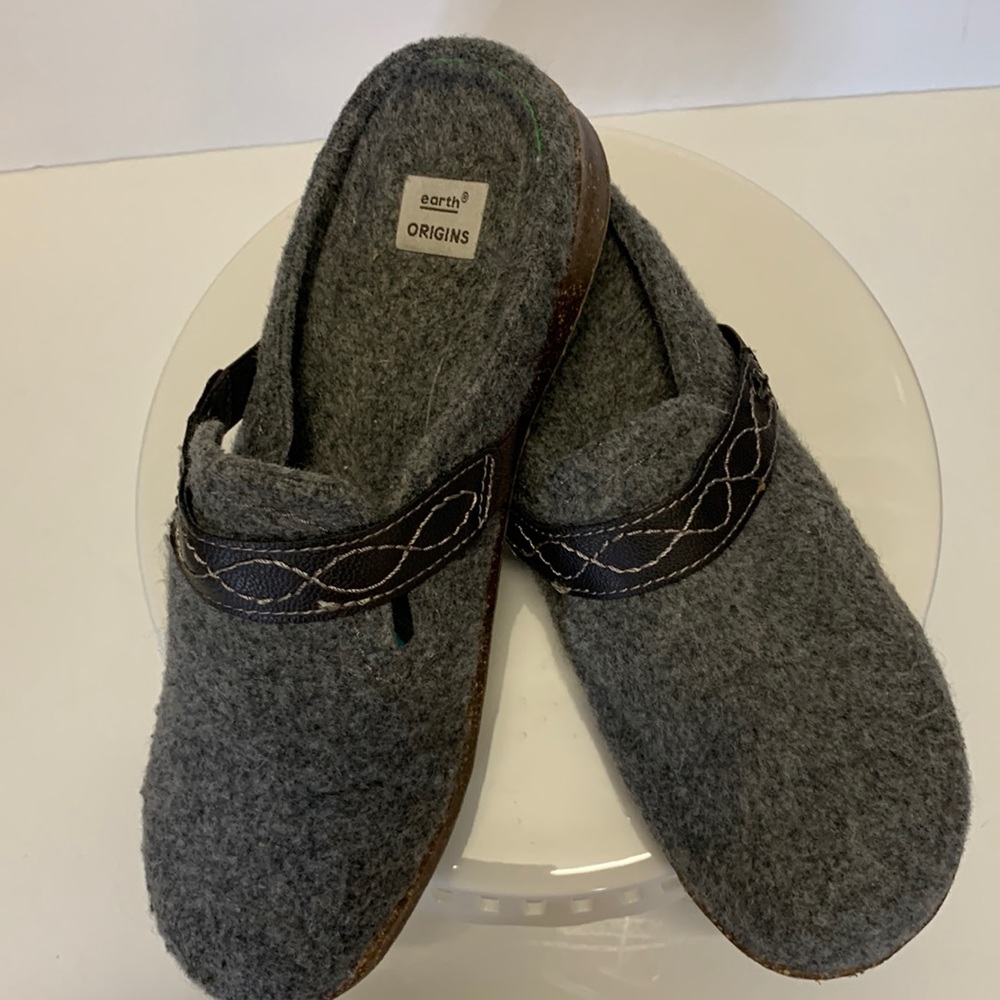 Earth Origins Women’s Felt Clogs Gem